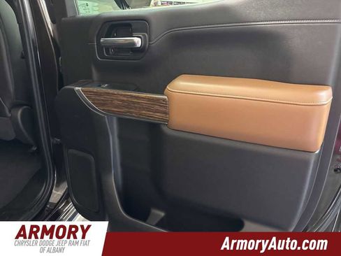 Used 2019 Chevrolet Silverado 1500 High Country w/ Technology Package image 30