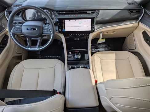 New 2026 Jeep Grand Cherokee Limited image 15