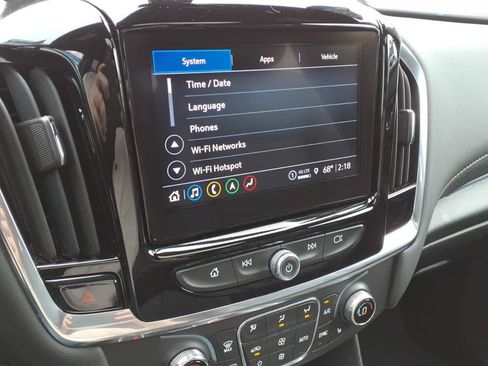 Used 2023 Chevrolet Traverse RS AWD/4WD image 10