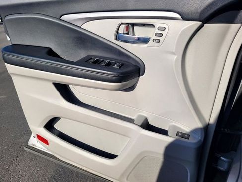 Used 2021 Honda Pilot EX-L image 19