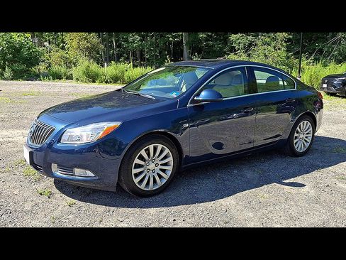 Used 2011 Buick Regal CXL Turbo w/ TO2 Preferred Equipment Group FWD image 4