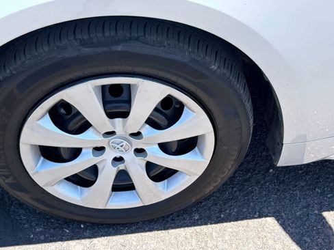 Used 2025 Toyota Corolla LE FWD image 6