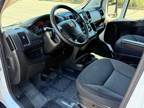 Used 2019 RAM ProMaster 2500 FWD image 12