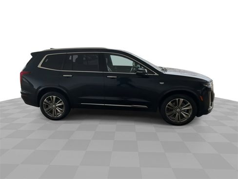 Certified 2025 Cadillac XT6 Premium Luxury image 9