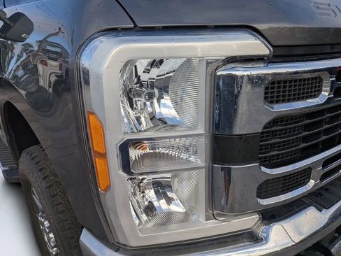 Used 2023 Ford F250 XLT image 9