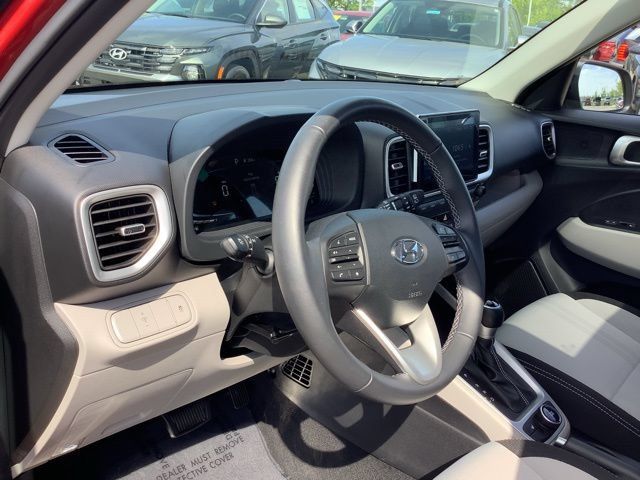 Used 2026 Hyundai Venue SEL FWD image 23