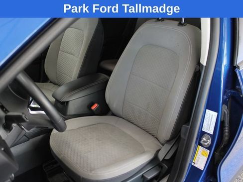 Used 2022 Ford Escape SE w/ Cold Weather Package FWD image 12