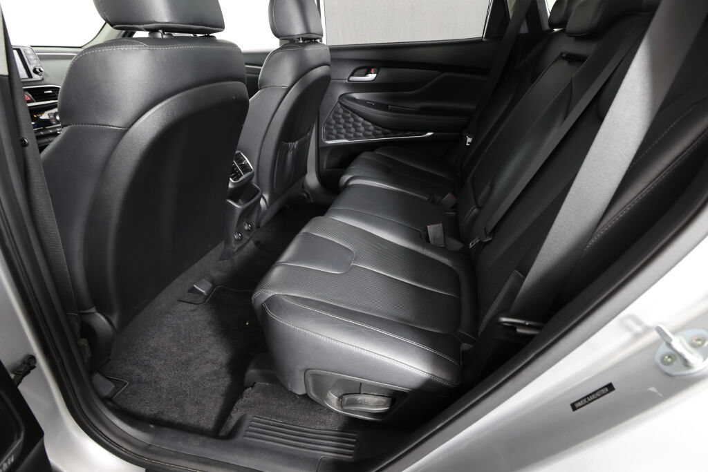 Used 2020 Hyundai Santa Fe SEL AWD/4WD image 17