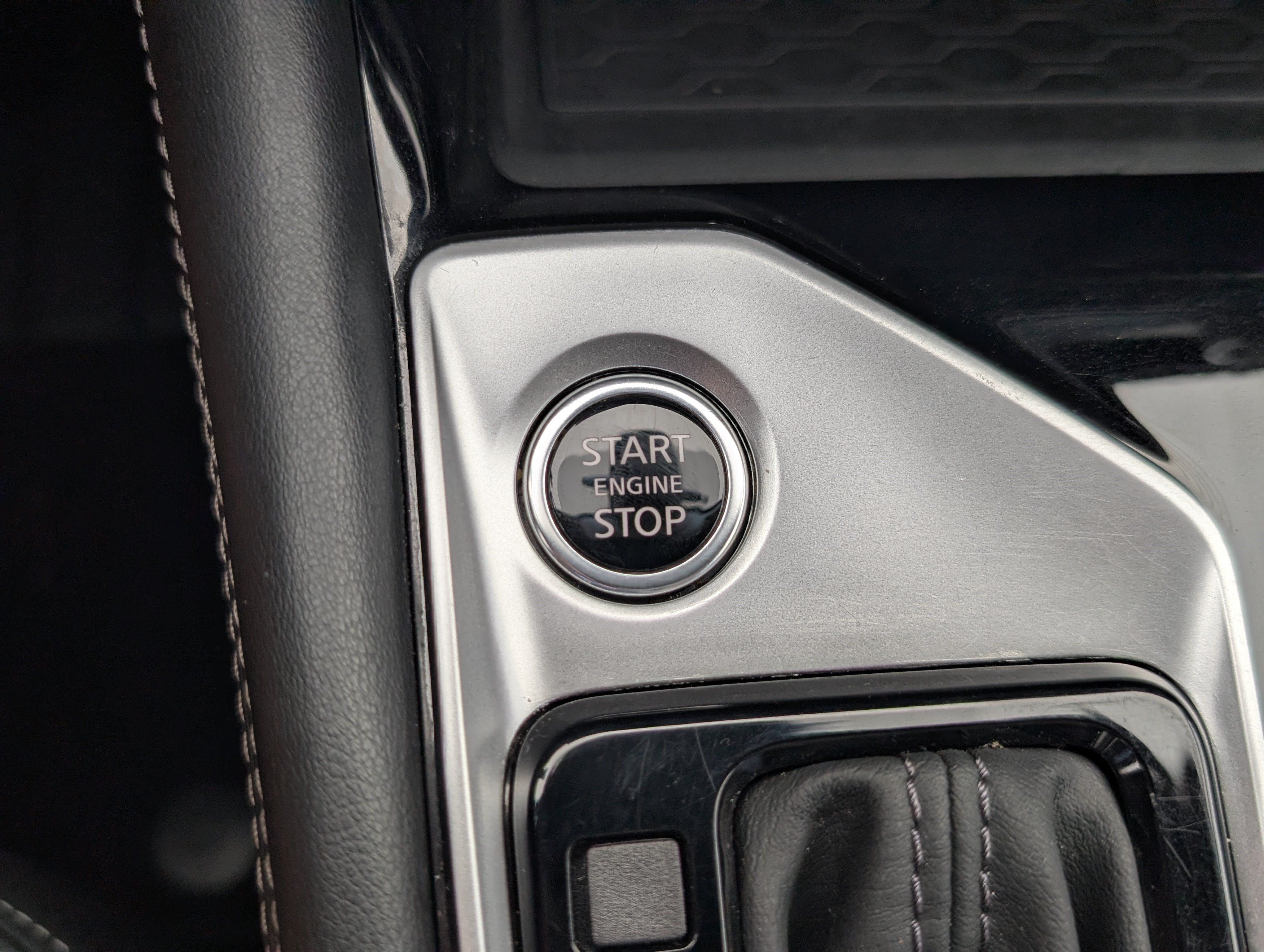 Used 2025 Nissan Altima 2.5 SL FWD image 34