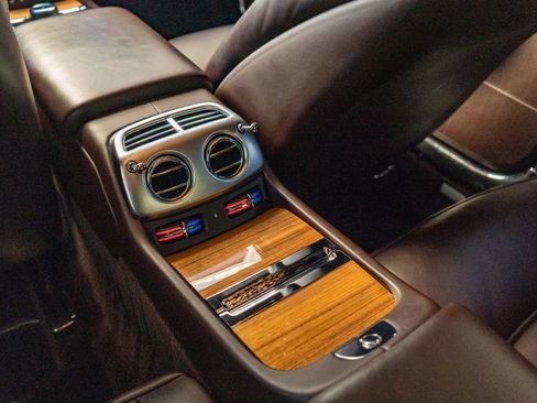 Used 2016 Rolls-Royce Wraith image 37