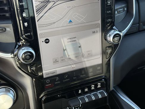 Used 2024 RAM 1500 Laramie image 22