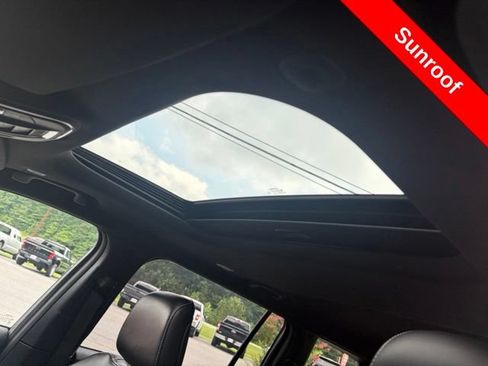 Used 2025 Jeep Grand Cherokee L Altitude RWD image 17