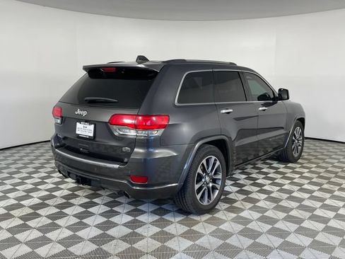 Used 2017 Jeep Grand Cherokee Overland w/ Jeep Active Safety Group AWD/4WD image 21
