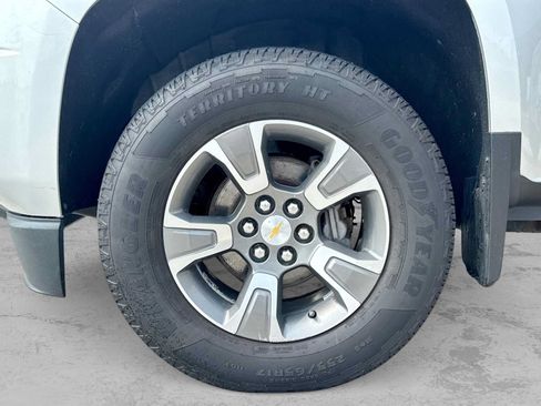 Used 2017 Chevrolet Colorado Z71 AWD/4WD image 13