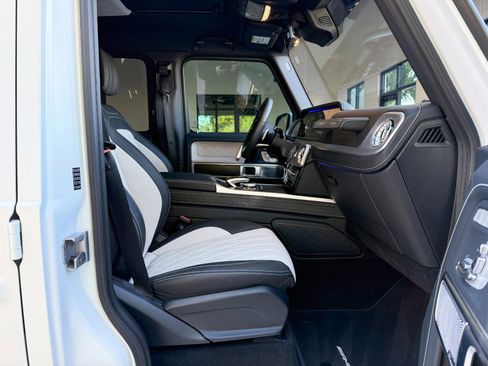 Used 2024 Mercedes-Benz G 550 image 44