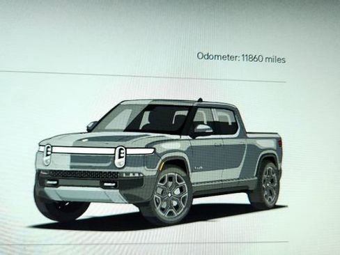 Used 2024 Rivian R1T Adventure image 39