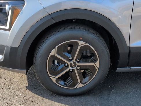 New 2026 Kia Niro EX FWD image 34