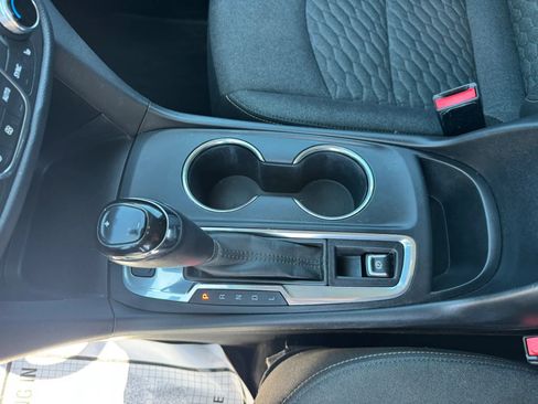 Used 2019 Chevrolet Equinox LT image 22