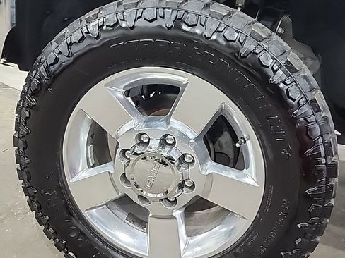Used 2016 GMC Sierra 2500 SLE w/ SLE Preferred Package AWD/4WD image 31