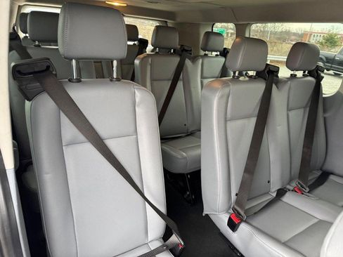 Used 2018 Ford Transit 350 XL image 13