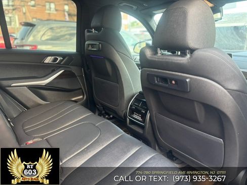 Used 2020 BMW X5 xDrive40i w/ Convenience Package AWD/4WD image 11
