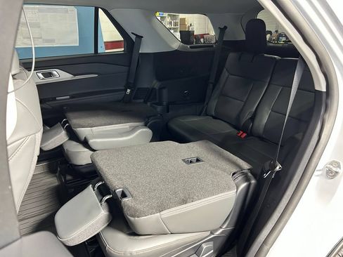 New 2026 Ford Explorer Active w/ Active Comfort Package AWD/4WD image 36