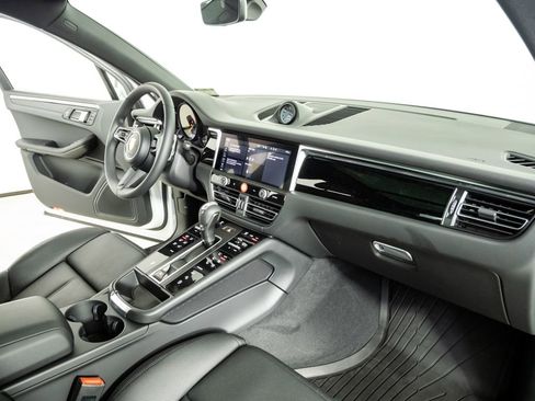 New 2026 Porsche Macan AWD/4WD image 25