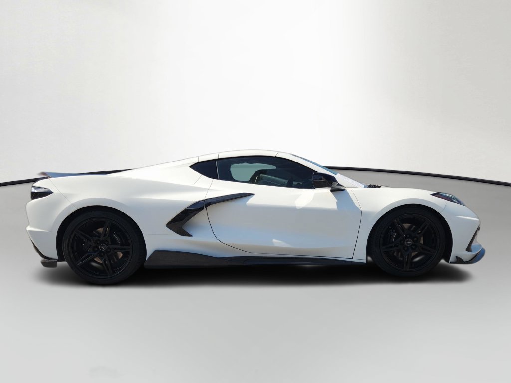 Used 2022 Chevrolet Corvette Stingray Coupe w/ 1LT RWD image 4