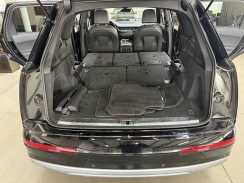 Used 2018 Audi Q7 3.0T Premium Plus w/ Premium Plus Package AWD/4WD image 11