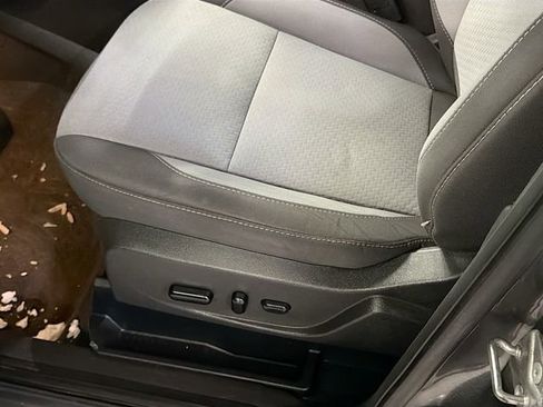 Used 2019 Ford Escape SE image 18
