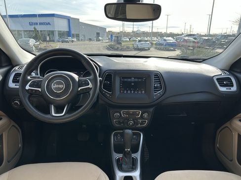 Used 2019 Jeep Compass Sport w/ Tech Group image 9
