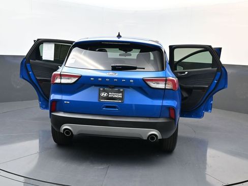 Used 2021 Ford Escape SE image 31