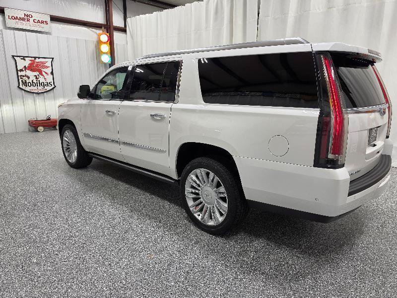 Used 2018 Cadillac Escalade ESV Platinum AWD/4WD image 5