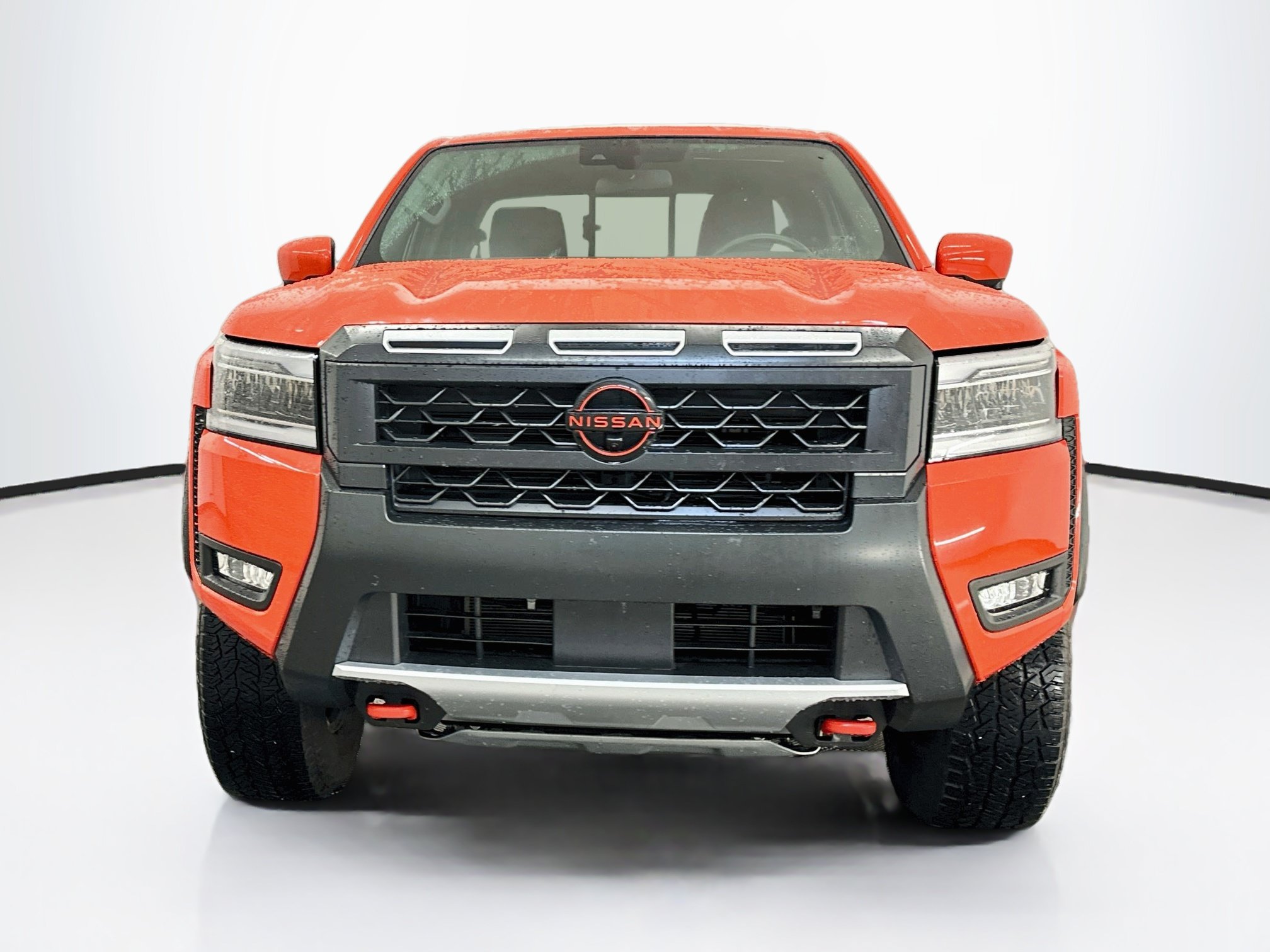 Used 2025 Nissan Frontier PRO-4X w/ Pro Convenience Package AWD/4WD image 2