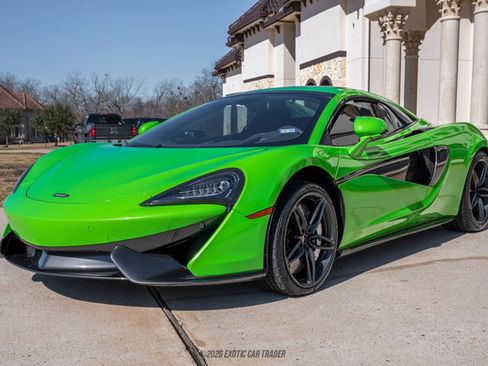 Used 2018 McLaren 570S Spider image 16