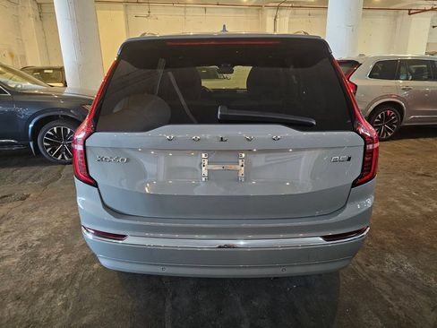 Certified 2025 Volvo XC90 B5 Core AWD/4WD image 3