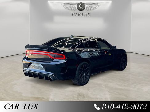 Used 2017 Dodge Charger R/T RWD image 5