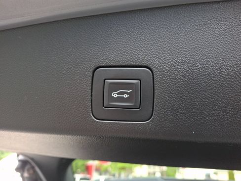 Used 2023 Buick Encore GX Select AWD/4WD image 29