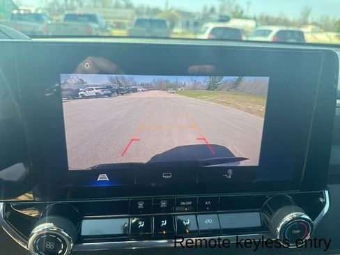 Used 2023 Chevrolet Colorado Trail Boss w/ Safety Package AWD/4WD image 22