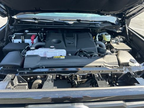 New 2026 Toyota Tundra Limited AWD/4WD image 25