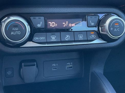 New 2025 Nissan Versa SR image 29