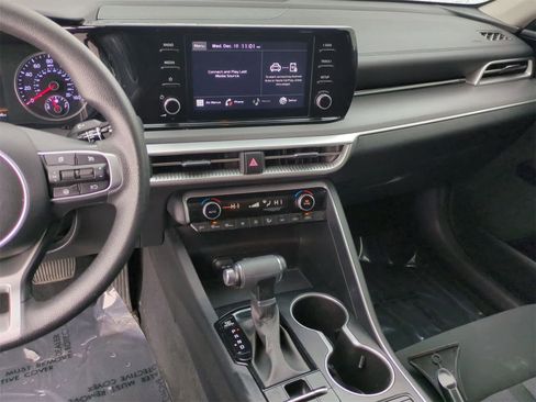 Used 2022 Kia K5 LXS image 27
