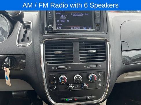 Used 2018 Dodge Grand Caravan SE FWD image 11
