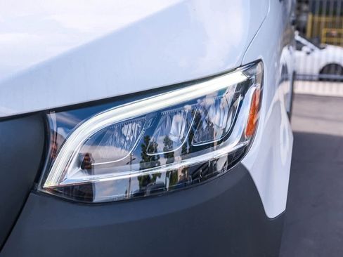 Used 2024 Mercedes-Benz Sprinter 2500 image 11