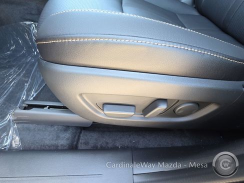 New 2025 MAZDA CX-70 Plug-In Hybrid w/ Premium Pkg image 15