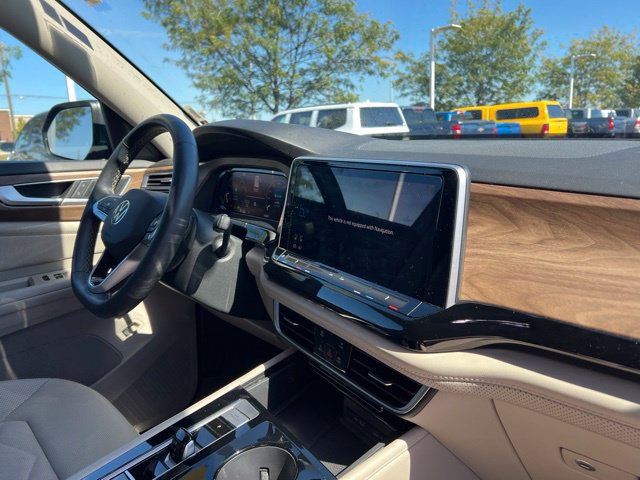 Used 2024 Volkswagen Atlas SE AWD/4WD image 34