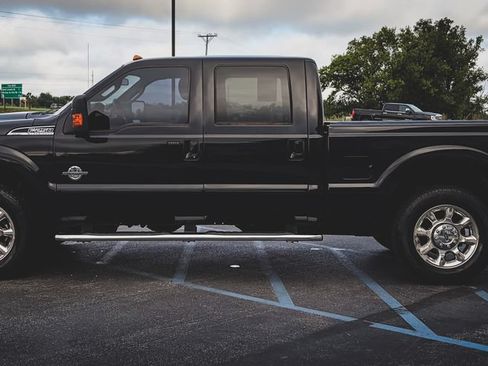 Used 2011 Ford F250 Lariat w/ Lariat Ultimate Pkg AWD/4WD image 23