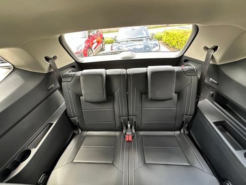 Used 2021 Volkswagen Atlas SEL R-Line FWD image 31