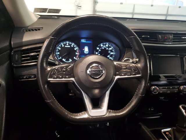 Used 2019 Nissan Rogue SV AWD/4WD image 14