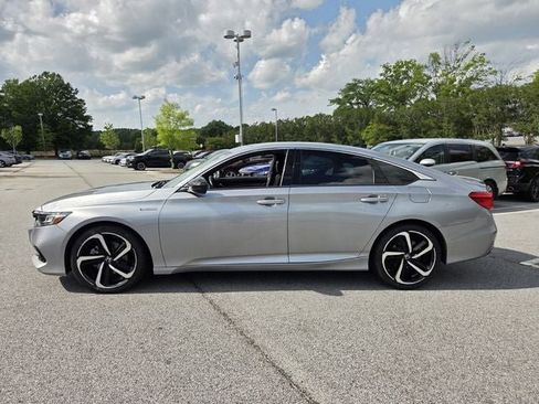 Used 2022 Honda Accord Sport image 3